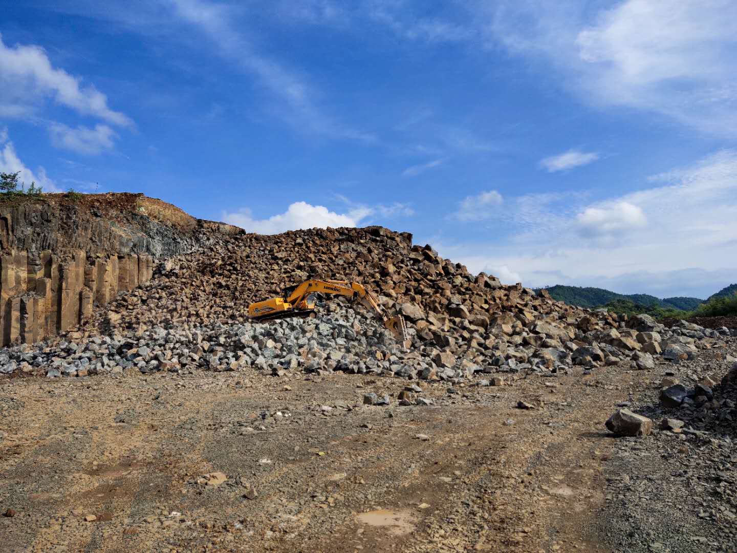 嵊州市下王镇溪后村优优坪建筑用石料（玄武岩）矿开采工程